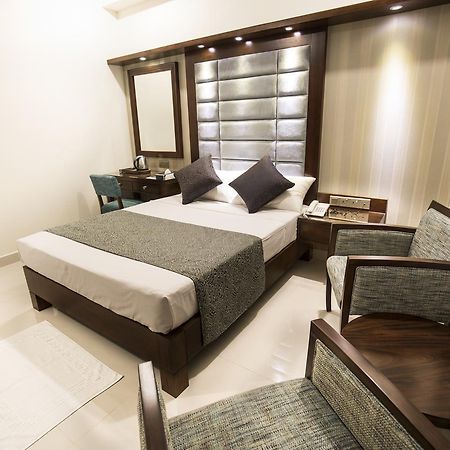 Grand 7 Hotel -Kesbewa Piliyandala Zewnętrze zdjęcie